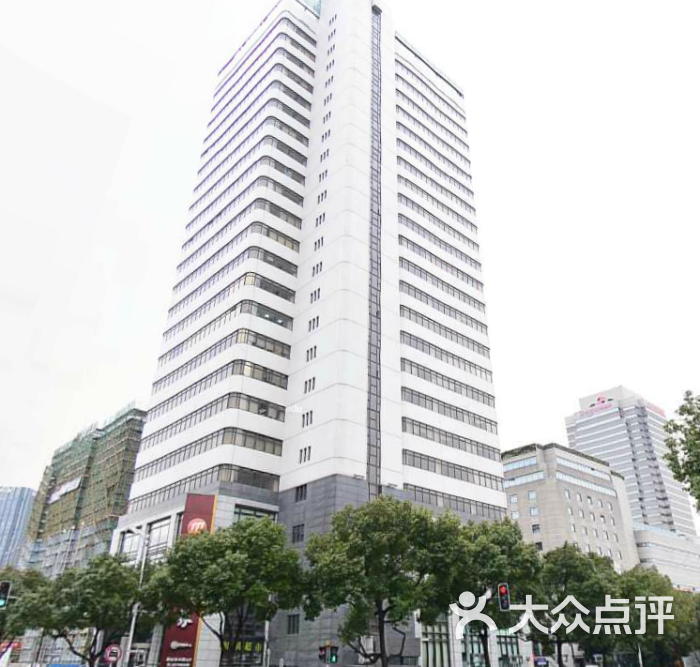 新虹桥中心大厦-北二门图片 - 第3张