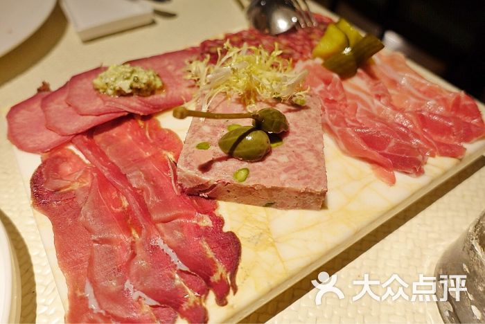 混合冷切肉拼盘