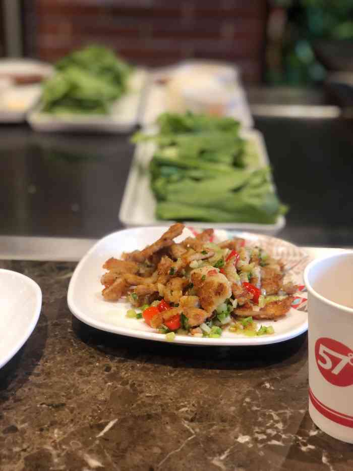 57度湘(宜昌国贸店"我又又又又来啦[调皮]朋友过生日一起来的.