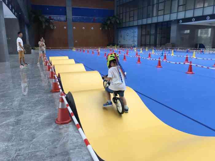 小飞狐儿童滑步车俱乐部-"【印象】场地较大 | 锻炼性