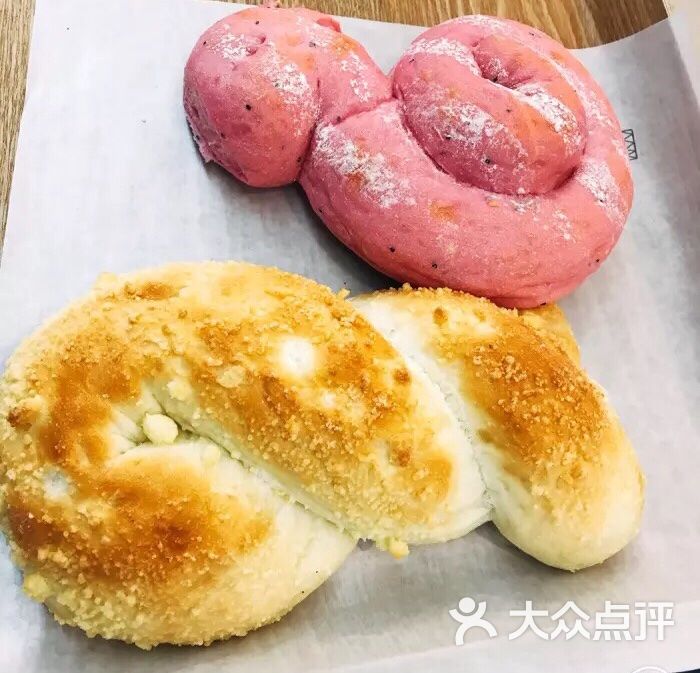 lelecha乐乐茶(中山公园龙之梦店)两种面包图片 第3张