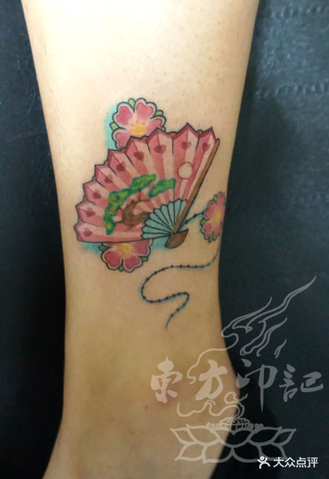 小腿扇子纹身,最大的北京纹身店