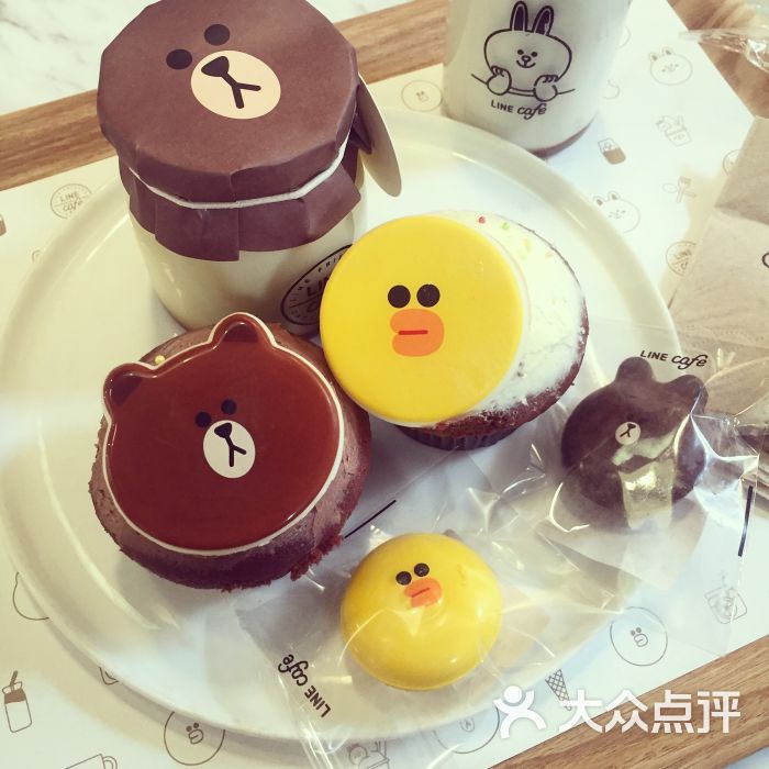 LINE FRIENDS CAFE & STORE-杯子蛋糕图片