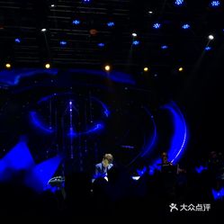 演出场馆  东城区  雍和宫/地坛  糖果tango  看的是vk克的巡演,气氛