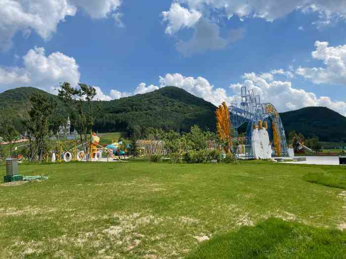 神鹿峰旅游度假区-"景区位于长春市大约一个半小时的