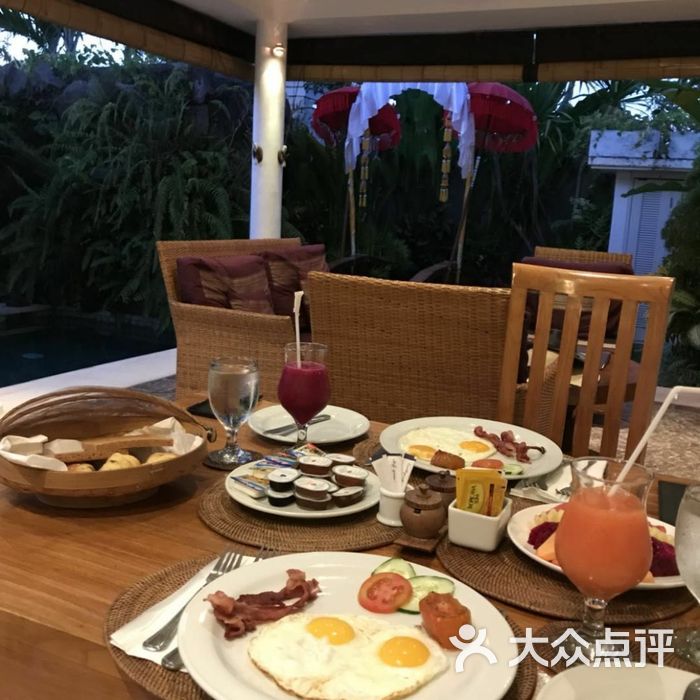 橡胶树别墅