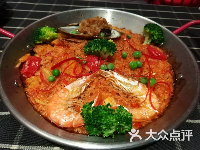 意大利香浓红烩龙虾海鲜饭