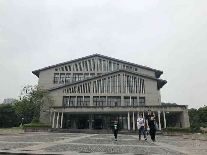 重庆理工大学图书馆-"极具特色的建筑设计 在里面学习