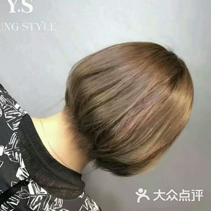 尊尼美业