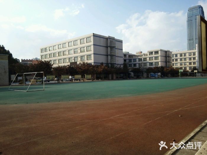 昆明市西山区实验中学图片