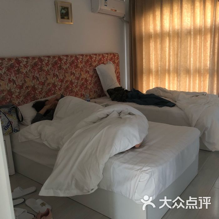 顶秀美泉假日酒店
