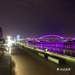 洛杉矶有多少人口_北流隆盛镇有多少人口(3)