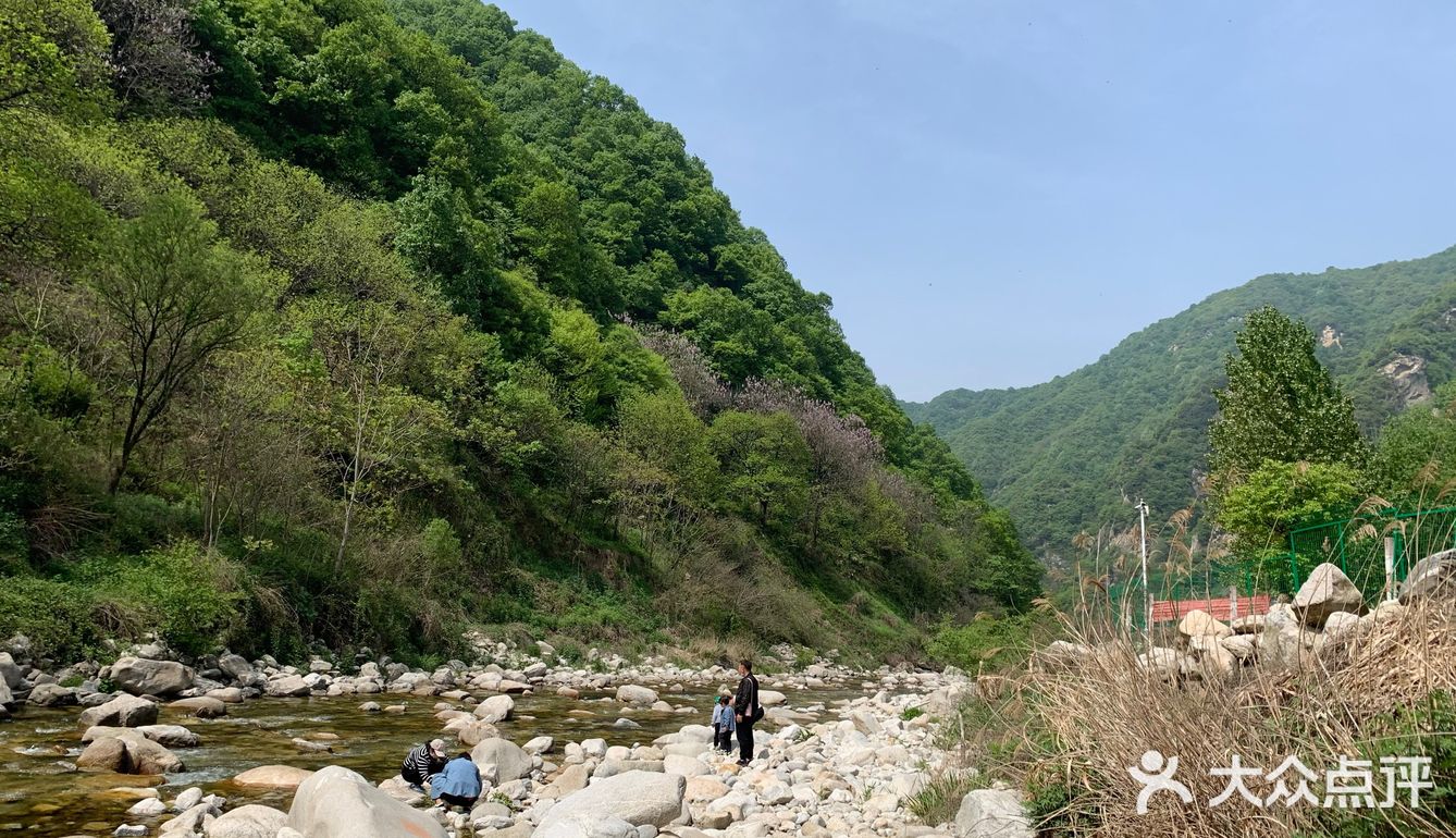 沣峪口是秦岭北麓的一个山沟据说是最美的山村公路