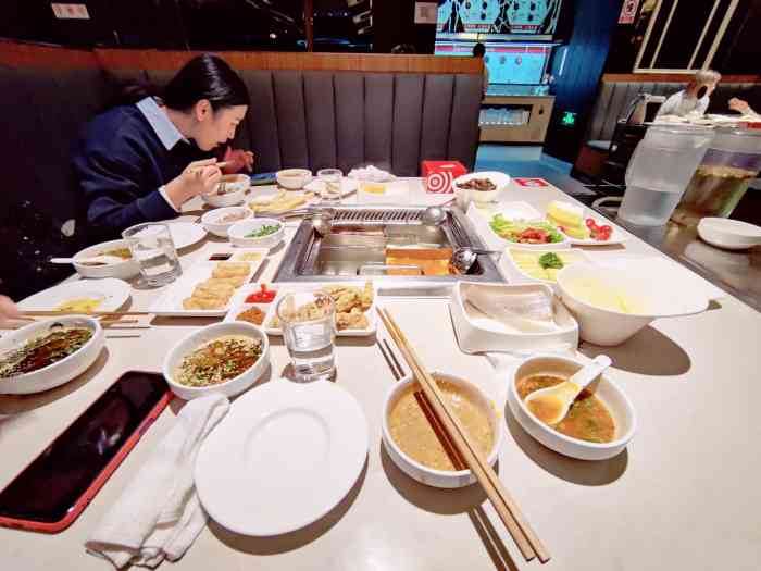 海底捞火锅(勒泰购物中心店)-"听了好久海底捞很好吃,作为石家庄人