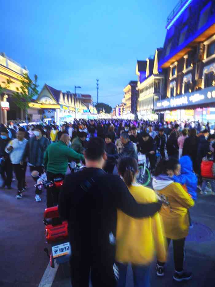 刘庄夜市街-"[抱拳][抱拳]刘庄夜市在海滨黑石路刘庄.
