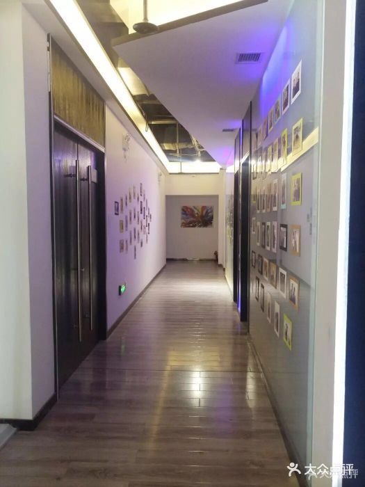 很人性化上次去练琴老板临时没收我费用琴房