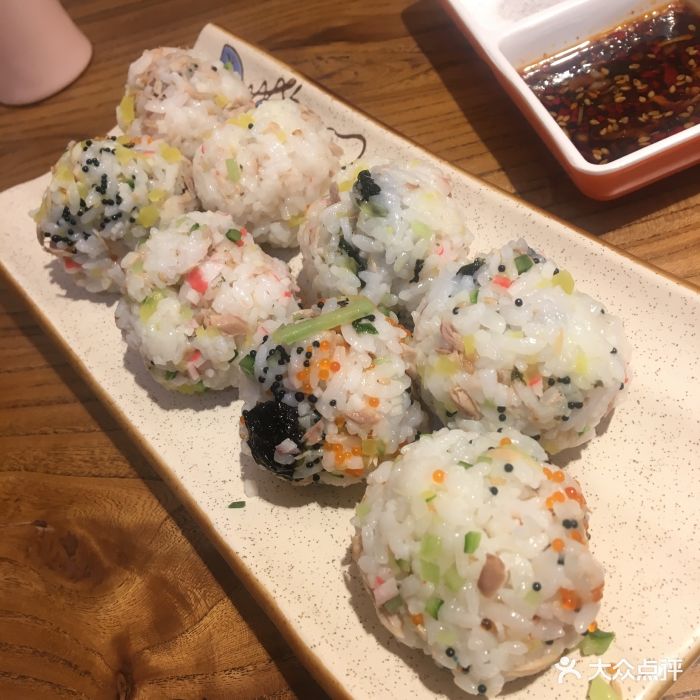 米秋主食店(曲江龙湖星悦荟店)鱼籽三文鱼饭团图片 第26张