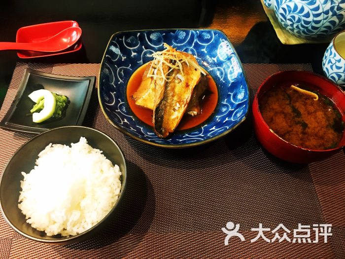 酱煮青花鱼套餐