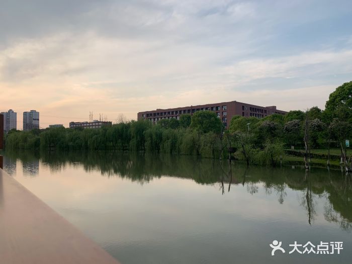 江西师范大学(瑶湖校区)图片