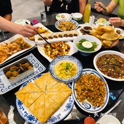 汤加有多少人口_汤加l丽艺术照(2)