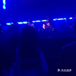 酒吧 鼓楼区  省体育中心  esmi nightclub 福州新开的酒吧,场子很大