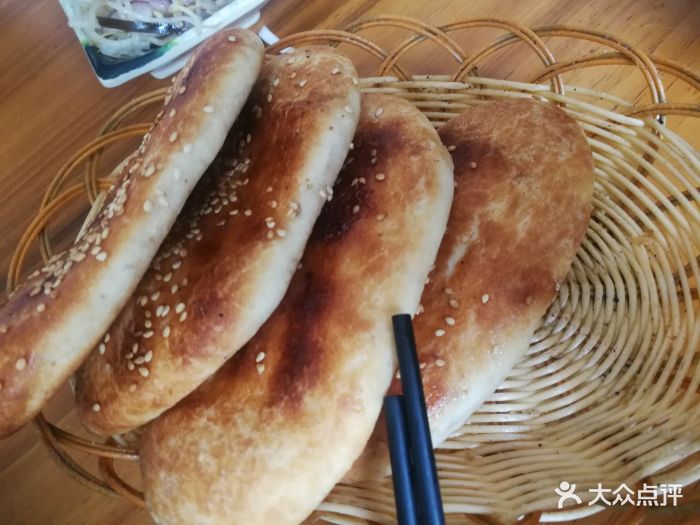 老妈子羊肉馆现烤糖饼图片 第3张