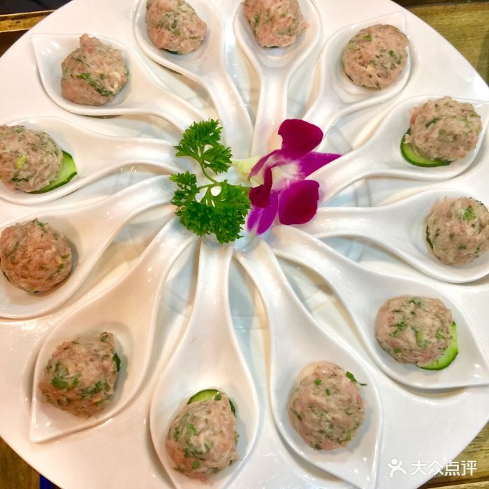 川江滋香老火锅(东郊记忆店)香菜肉丸图片