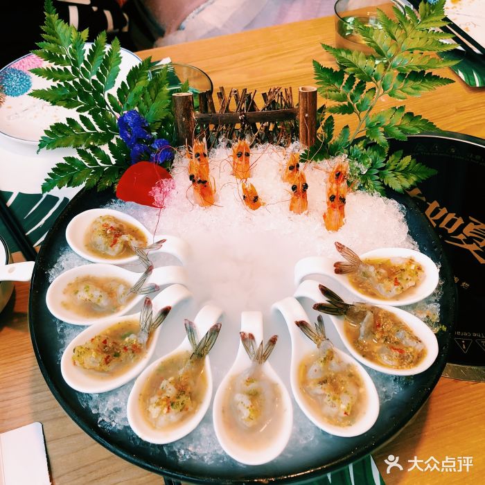 生如夏花泰式海鲜火锅(鹭洲里店)鲜虾刺身图片