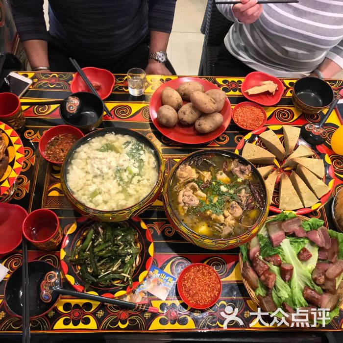 凉山风彝族文化主题酒楼