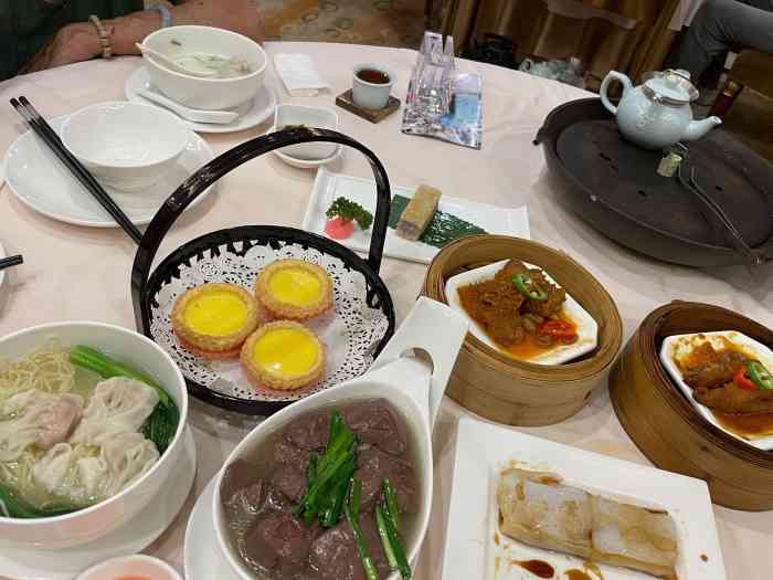 佛山恒安瑞士大酒店御明轩食府"这里的环境,出品不错的,经常来的.