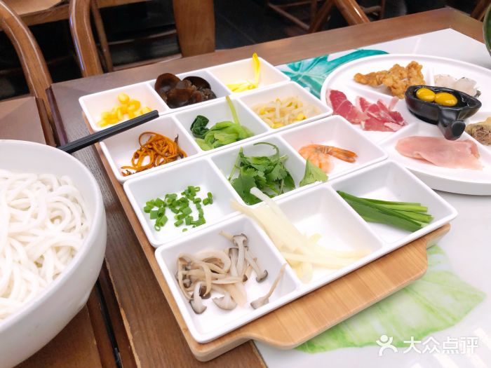 云海肴云南菜(曲江大悦城店)云南过桥米线图片