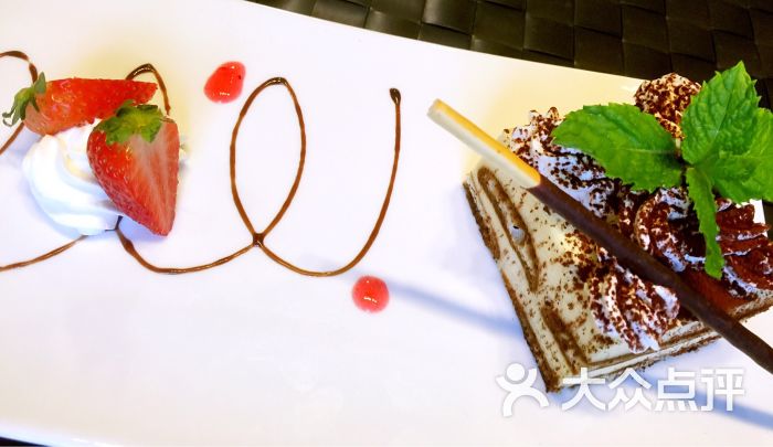 申德勒电动汽车德国餐厅-提拉米苏图片