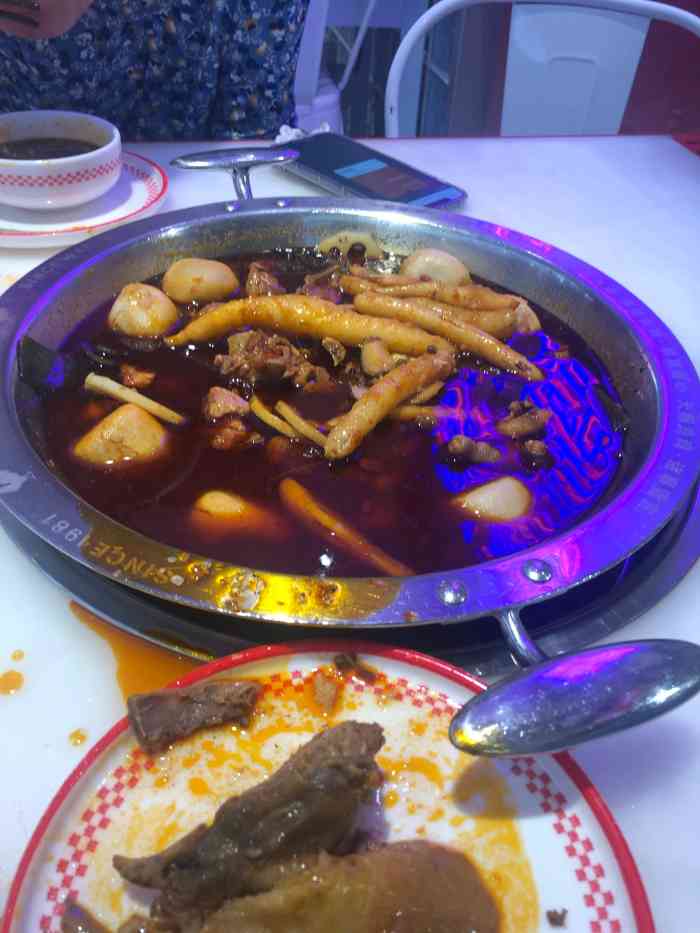 李子坝梁山鸡(观音桥七鸡哥店)-"梁山鸡梁山鸡,吃鸡只选李子坝.