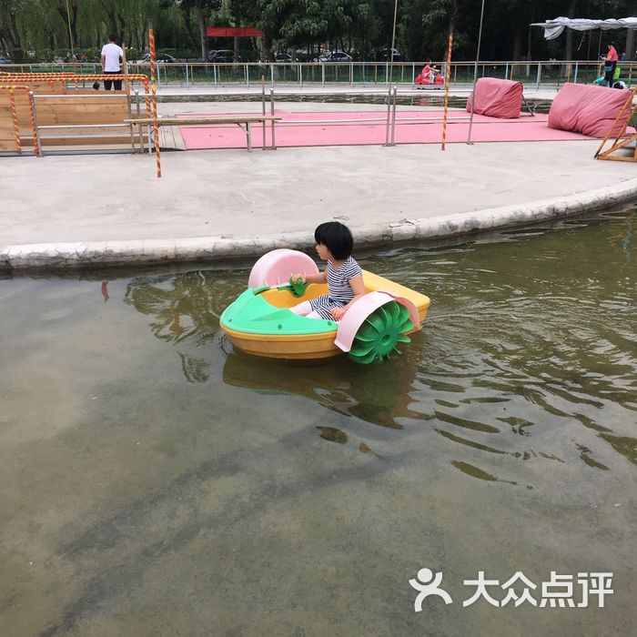 蟹岛熊孩子儿童拓展乐园