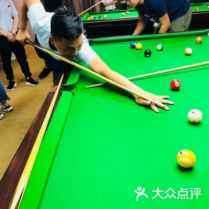 名仕台球