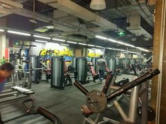 加州铁管健身中心