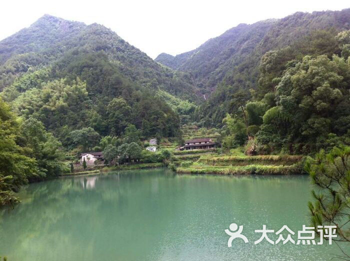龙瀑仙洞天池农家乐