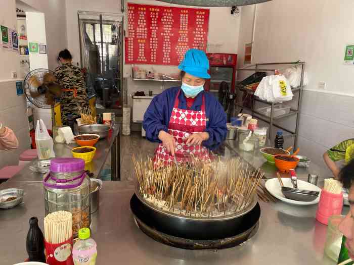 沙市女人街麻辣烫-"每次来潜江,必吃的特色麻辣烫,一.