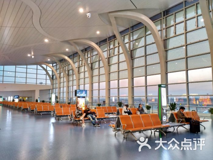 银川河东国际机场候机大厅图片 - 第6张