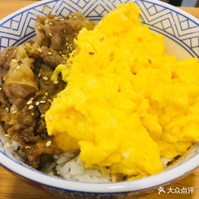 滑蛋牛肉丼