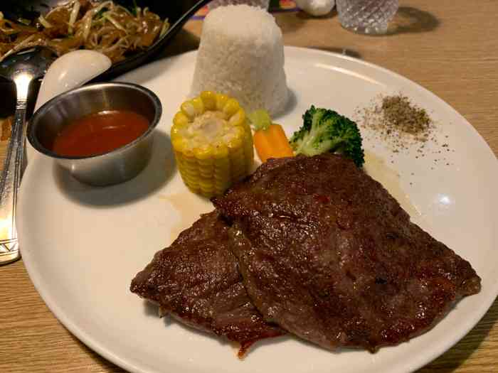 伯顿西餐厅(常平艳阳天店)-"坚持一直的味道.就是小.