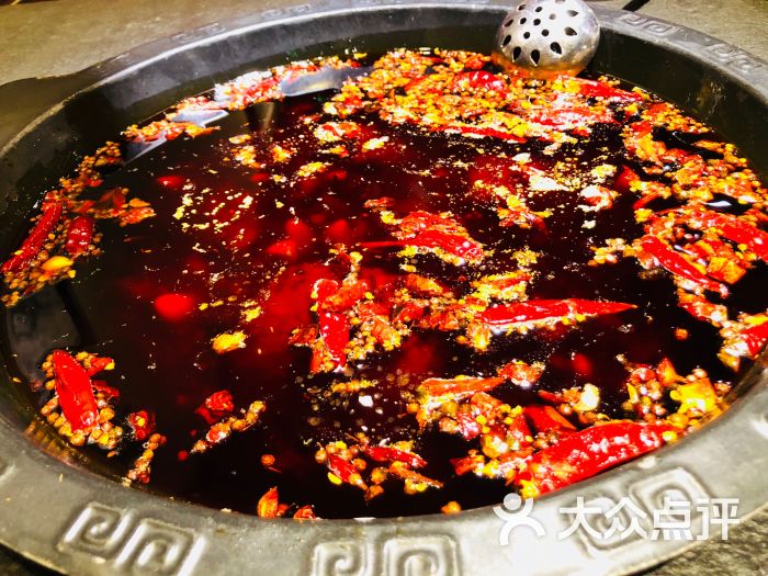 锅首老火锅(观音桥店)红汤锅底图片 - 第1张