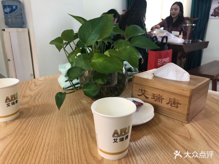 艾瑞·唐专业美甲美睫纹绣图片