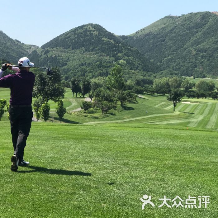渔阳国际滑雪场度假村