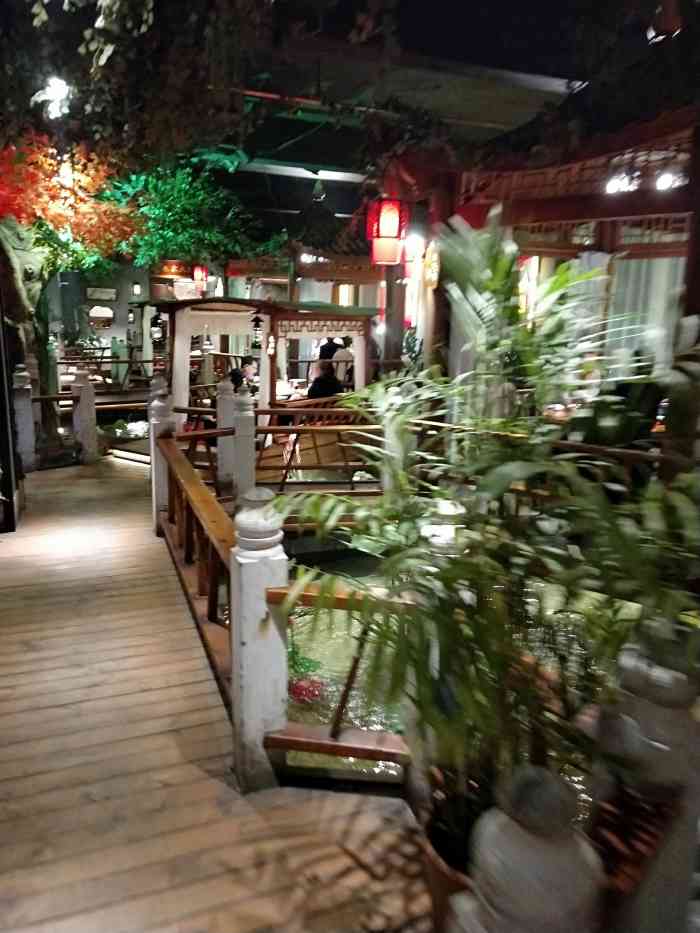 巷子里·青湖宴(青山湖店)-"青山湖的一家店,菜品很好吃.