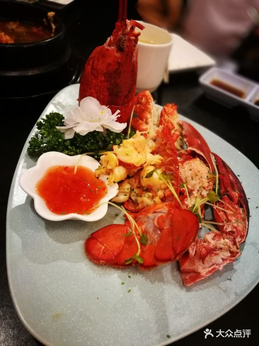 满满帝王蟹龙虾图片