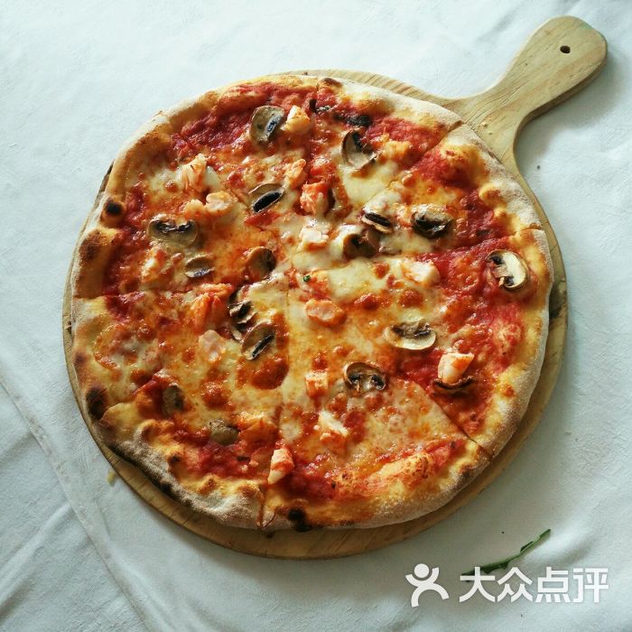 维多利亚意式西餐厅-蘑菇披萨图片-东营美食