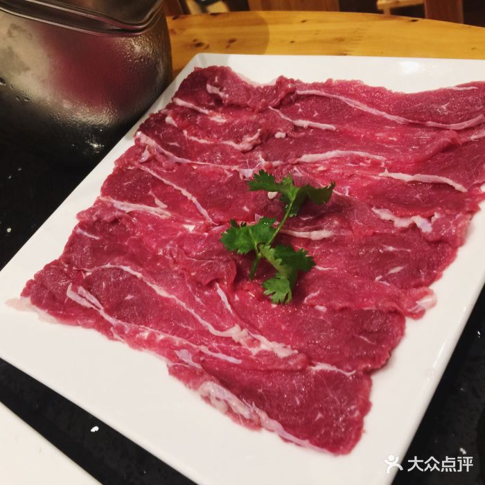 手切鲜牛肉