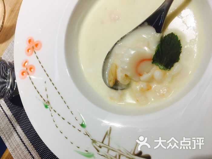 奶油海鲜汤