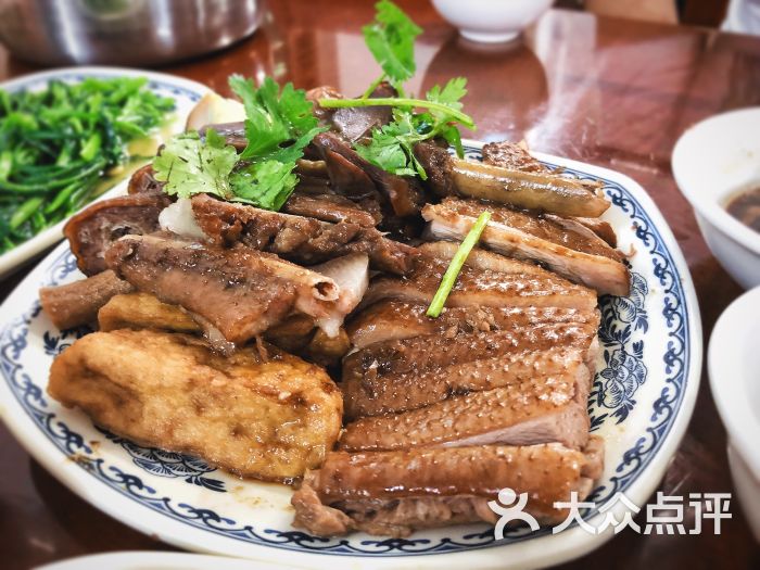 曲毛正宗澄海鹅肉饭(兰花分店)经典拼盘图片 第5张